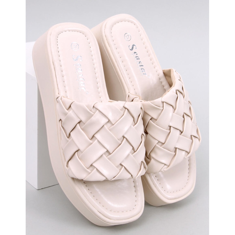 BM Inaba Beige sandaler med kil 1