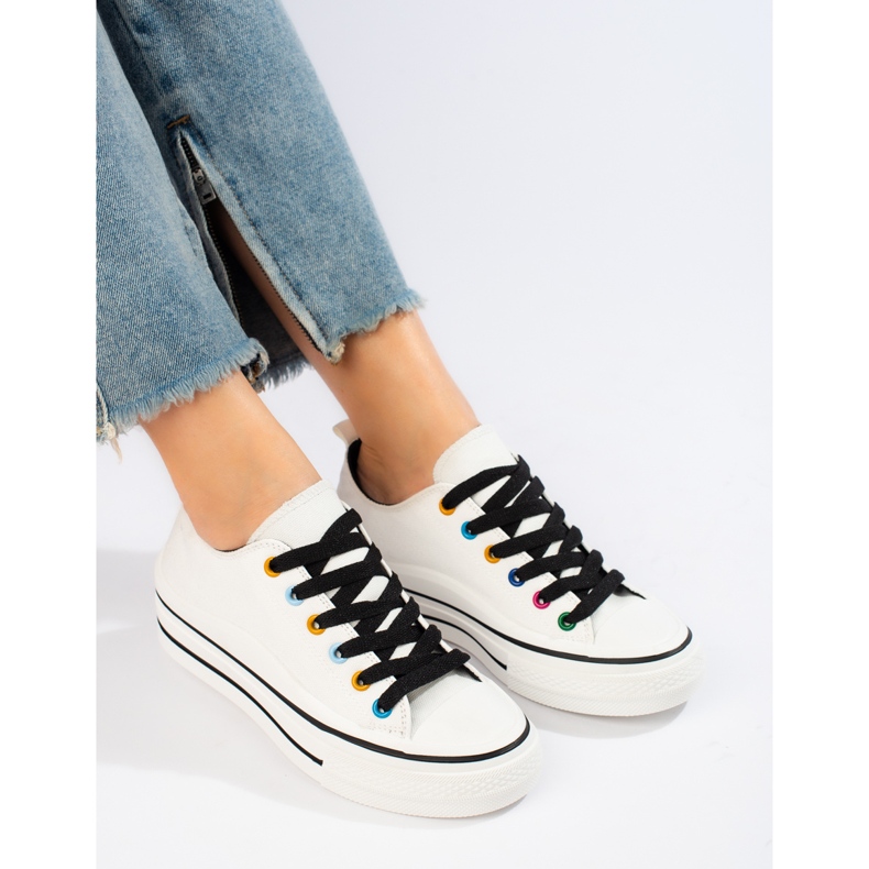 Damsneakers på plattformen Shelovet vit 1