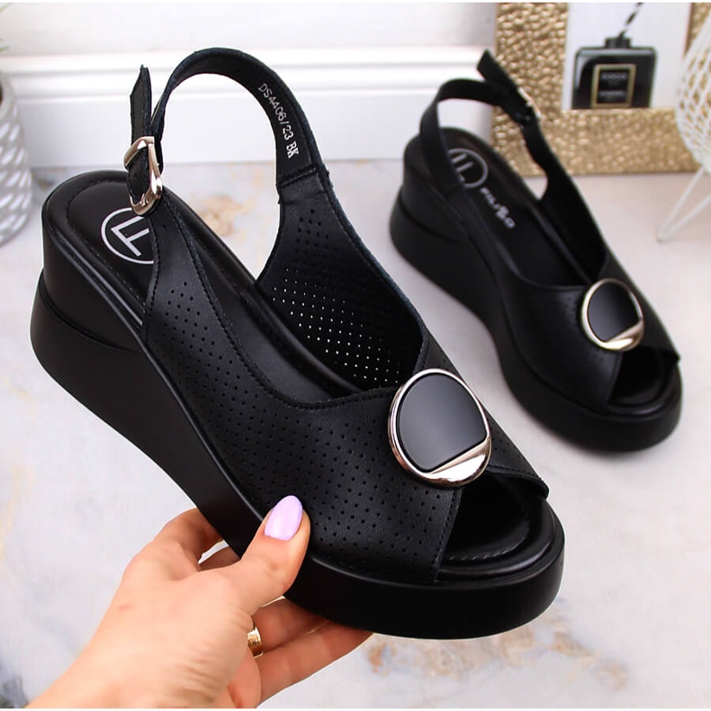 Kilsandaler i svart läder för kvinnor Filippo DS4406 1