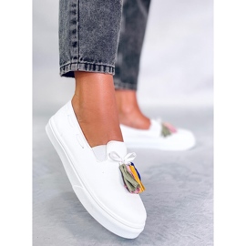 Salma Vita vårsneakers med tofsar 2