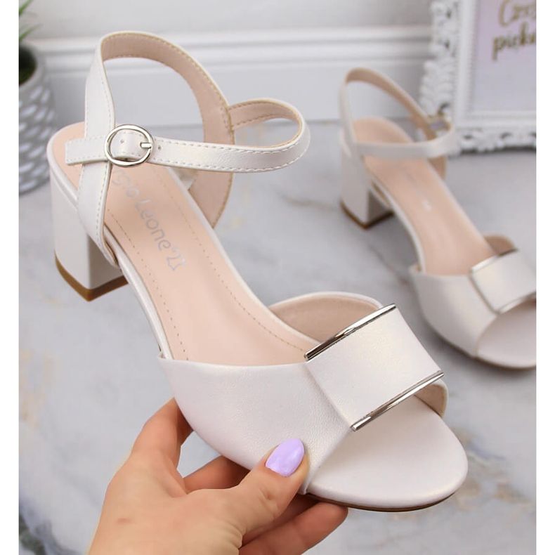 Dam eleganta pärlsandaler på stolpen Sergio Leone SK806 vit 1