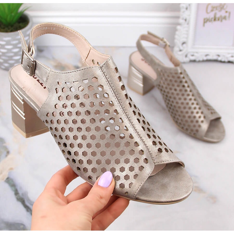 Genombrutna gyllene högklackade sandaler för kvinnor Jezzi MR1954A-14 1