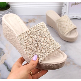 Kilsandaler för kvinnor beige Artiker 52C1289 1