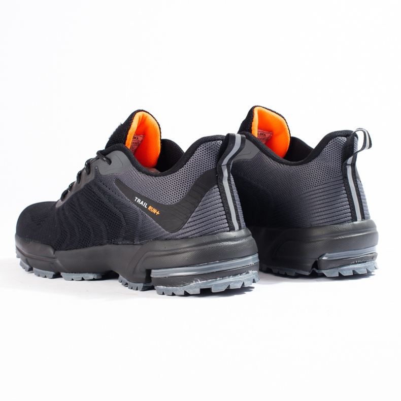 DK svarta sportskor för män 1