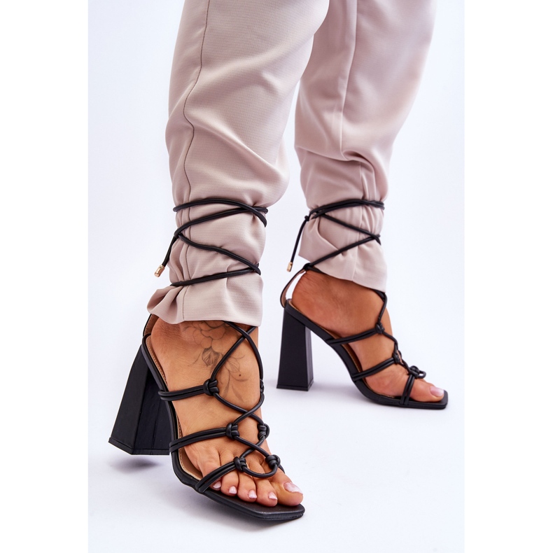 Svarta Amare läder bundna högklackade sandaler 2