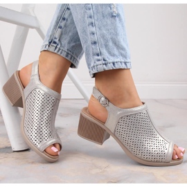 Beige/guld Filippo Openwork Lädersandaler DS4475 gyllene 2