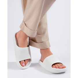 Vita kepsar för kvinnor Shelovet 1