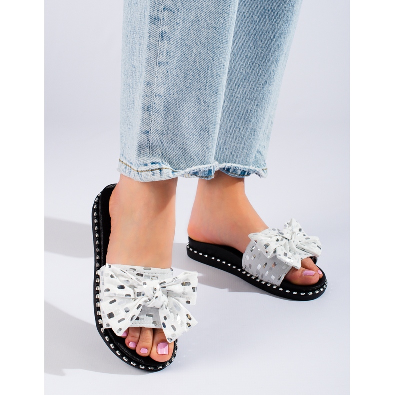 W. Potocki Damtofflor med tjock sula, svart Potocki vit 1