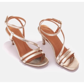 Marco Shoes Sandaler på hög klack gyllene 1