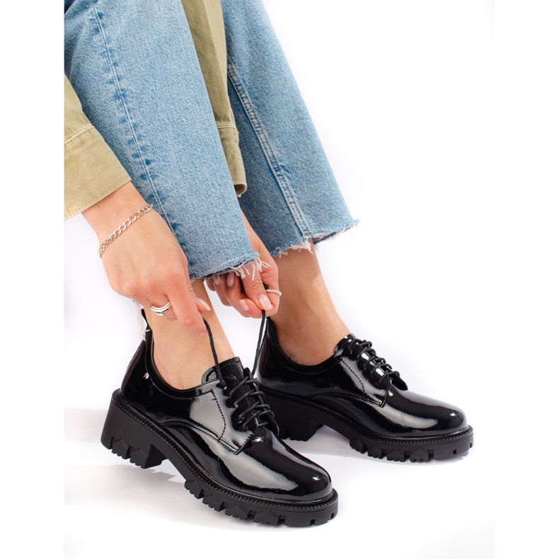 W. Potocki Lackade damskor med snörning Potocki svart 1