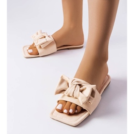 BM Beige eleganta sliders med rosett från Thériault 1