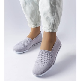 Gråa slip-on sneakers från Mazuret 1