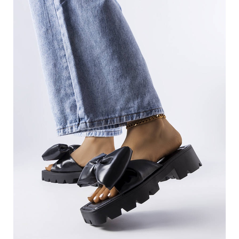 Seastar Svarta rutschbanor med traktorsulor från Bossé 2