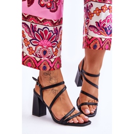 Florentina svarta läderhälsandaler 1