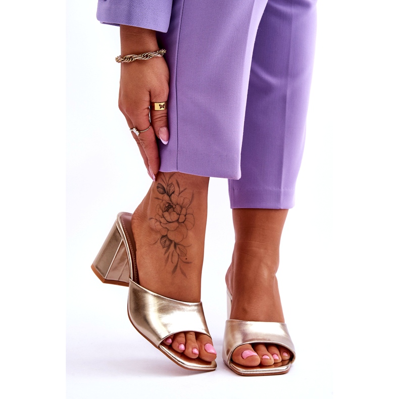 Klassiska flip-flops i läder för kvinnor, metalliskt guld gyllene 1