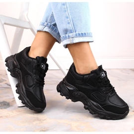 Svarta damsportskor på plattformen eVento 5465 1