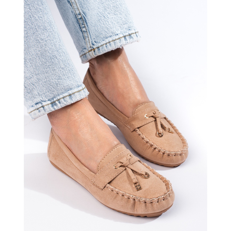 Loafers i beige mocka för kvinnor från Shelovet 1