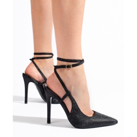 Svarta pumps på hög klack med kristaller från Shelovet 1