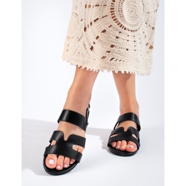 Shelovet svarta platta sandaler 1
