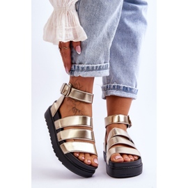 FM1 Sandaler På En Massiv Plattform Gyllene Lissabon 1