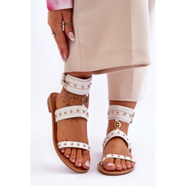 FI1 Unika damsandaler med vita Selina nitar 1