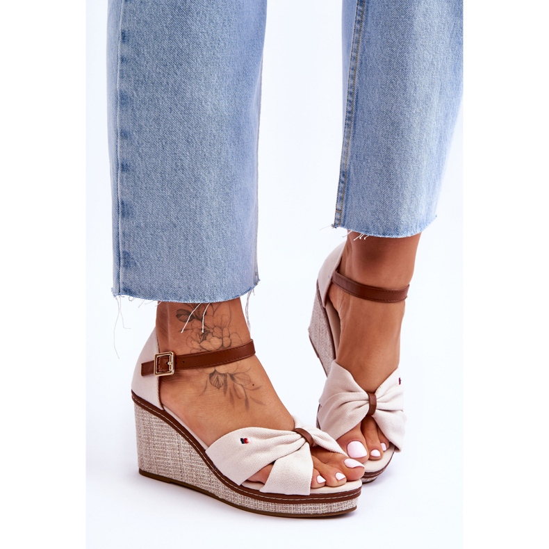 PS1 Damsandaler på en flätad kil Beige Judith 1