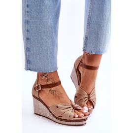 PS1 Damsandaler på en flätad kil Mörkbeige Judith 1