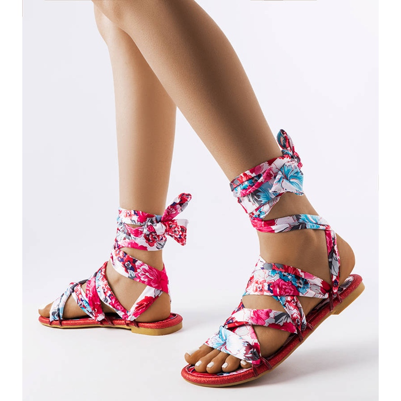 Röda snörsandaler från Richer 1