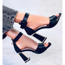 Tamara Svarta sandaler med geometriska klackar 1