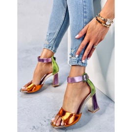 Geometriska klacksandaler från Marshmello Orange 1