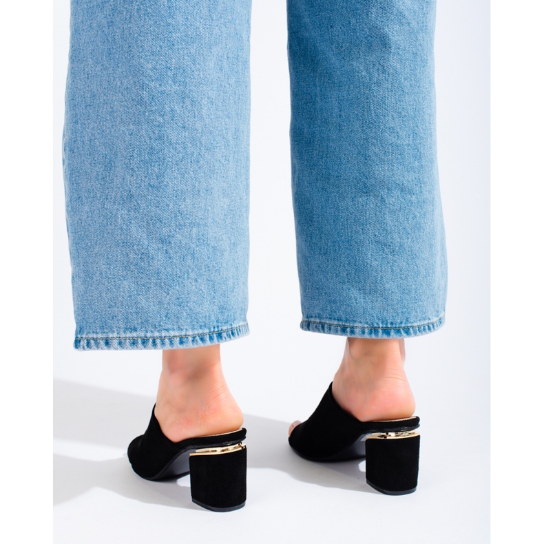 Vinceza Vincez svarta bilder på stolpen 1