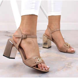 Sandaler med spegelklack Filippo W PAW446B beige 2