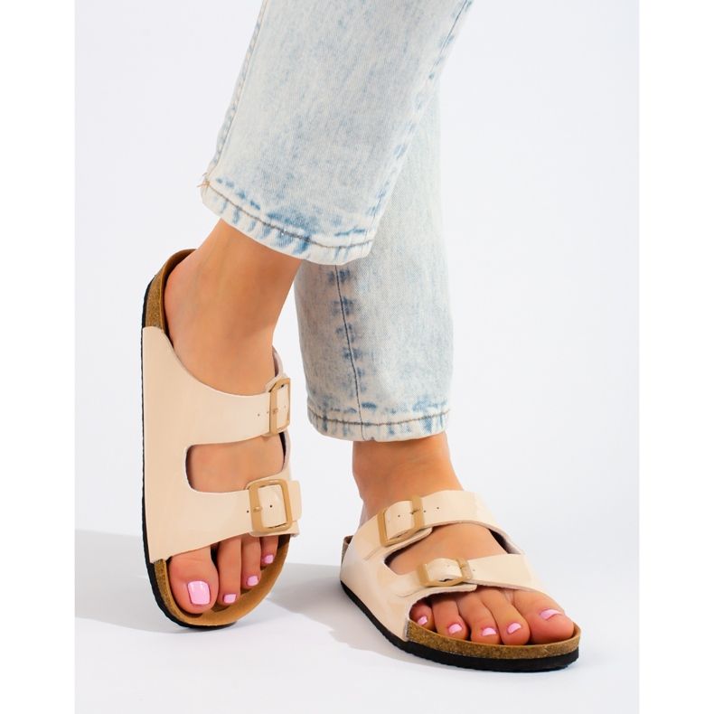 W. Potocki Lackade Potocki tofflor beige 1