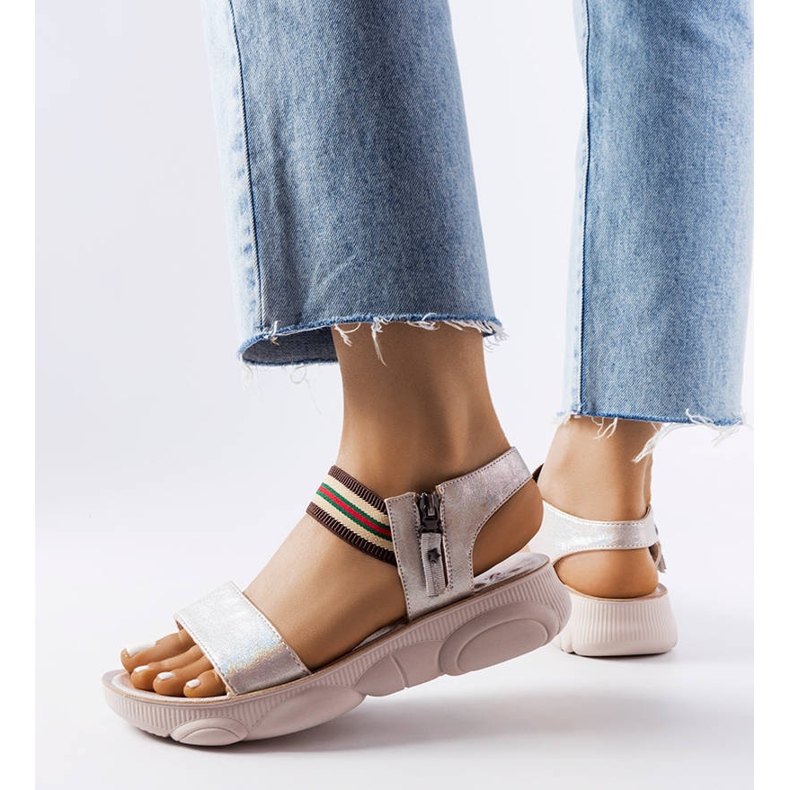 Beige metallic sport sandaler från Parsip 1