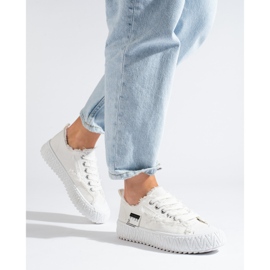 Shelovet vita platåsneakers 1