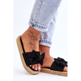 FK1 Damtofflor i mocka med rosett svart staket 2