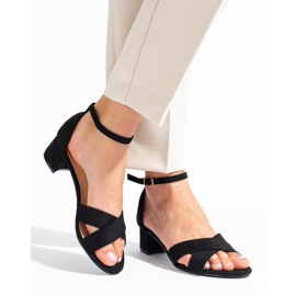 Svarta mocka sandaler med låg klack från Shelovet 1